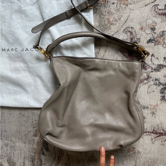 Marc by Marc Jacob’s taupe leather bag - Picture 3 of 6